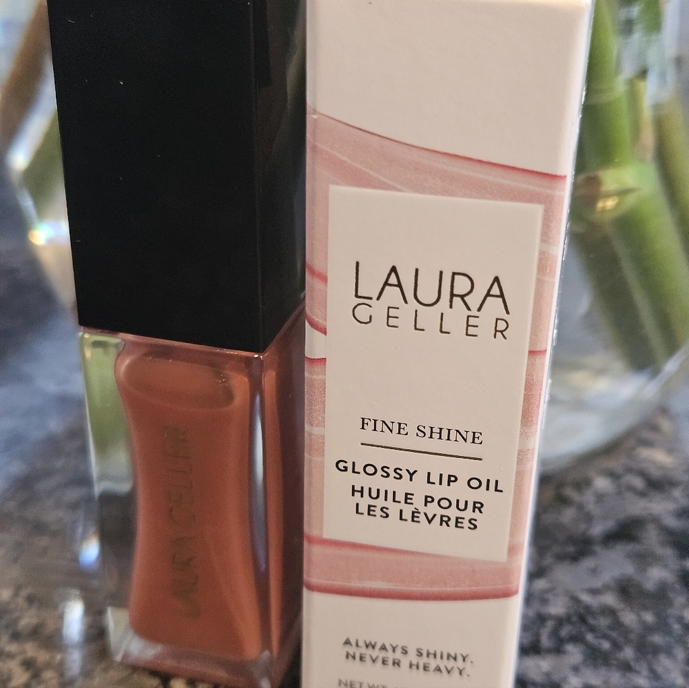 Laura Geller Fine Shine Glossy Lip Oil - Picture 5 of 14
